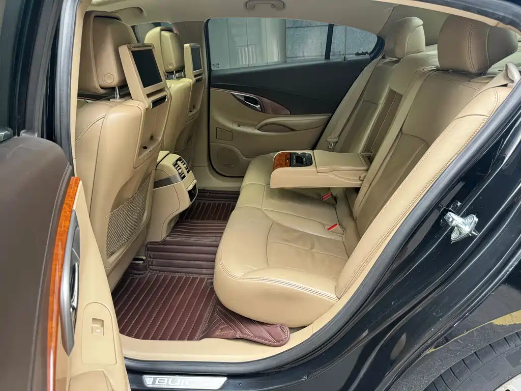 BUICK LACROSSE 2012