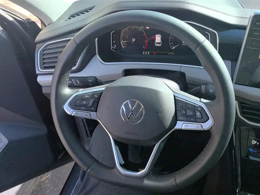VOLKSWAGEN TAYRON 2024
