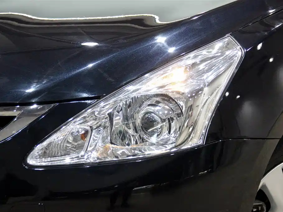 NISSAN TIIDA TIIDA 2015