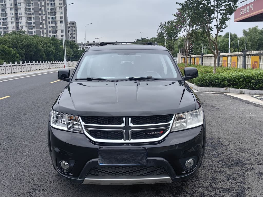 DODGE JCUV 2013