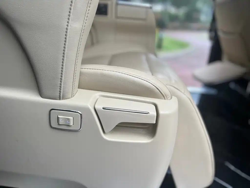 TOYOTA ALPHARD 2019