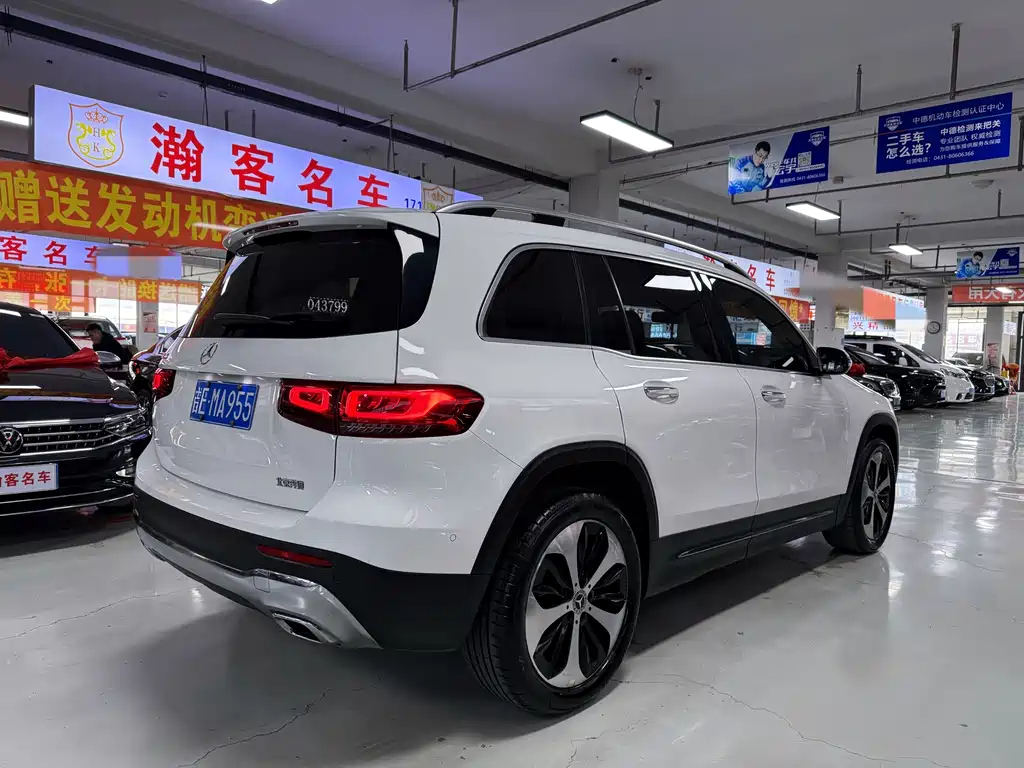 MERCEDES BENZ GLB 2021