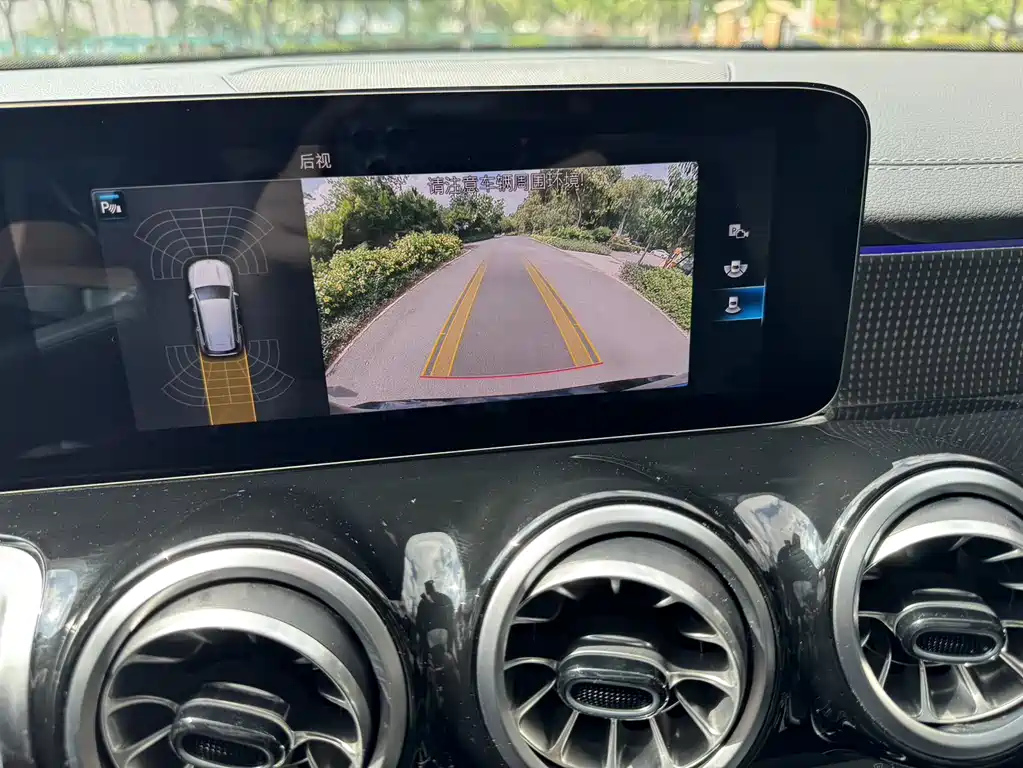 MERCEDES BENZ GLB 2021