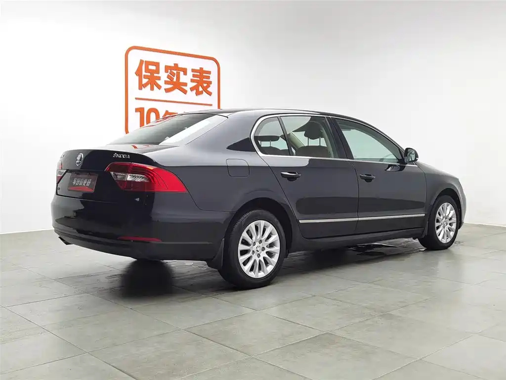 SKODA SUPERB 2013