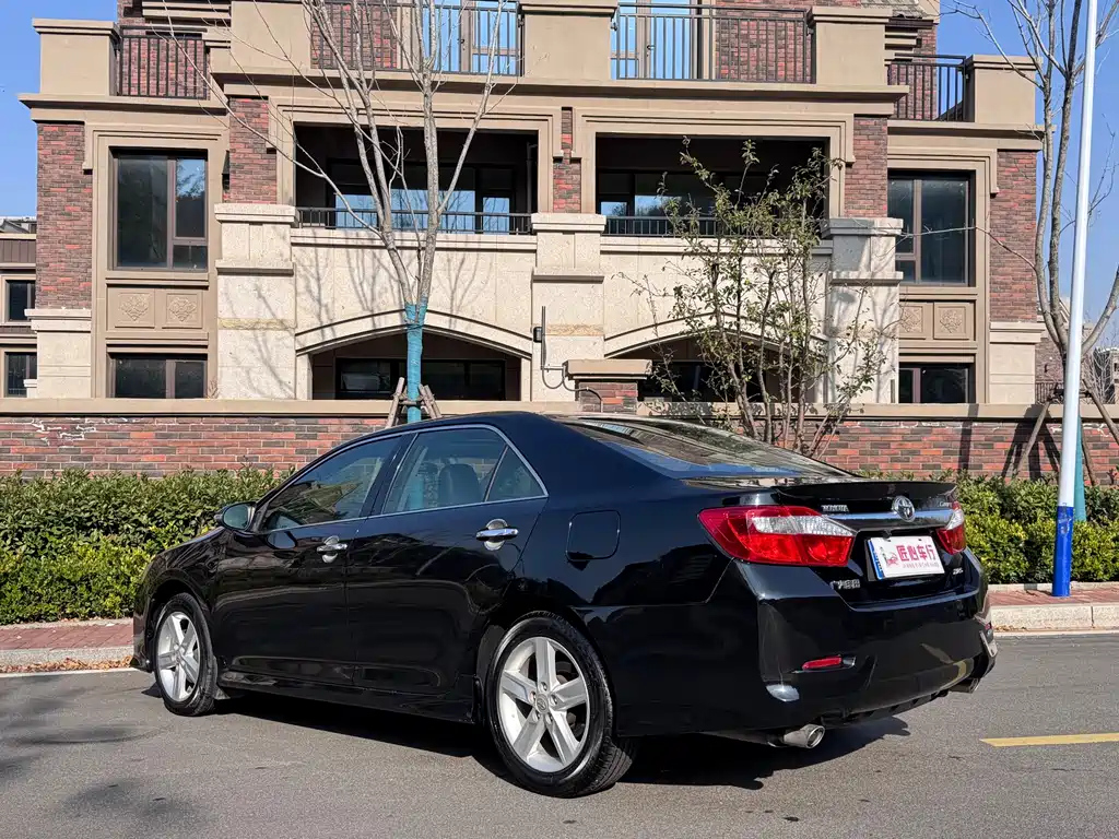 TOYOTA CAMRY 2012