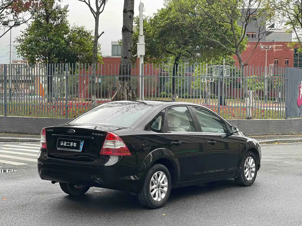 FORD FOCUS 2013