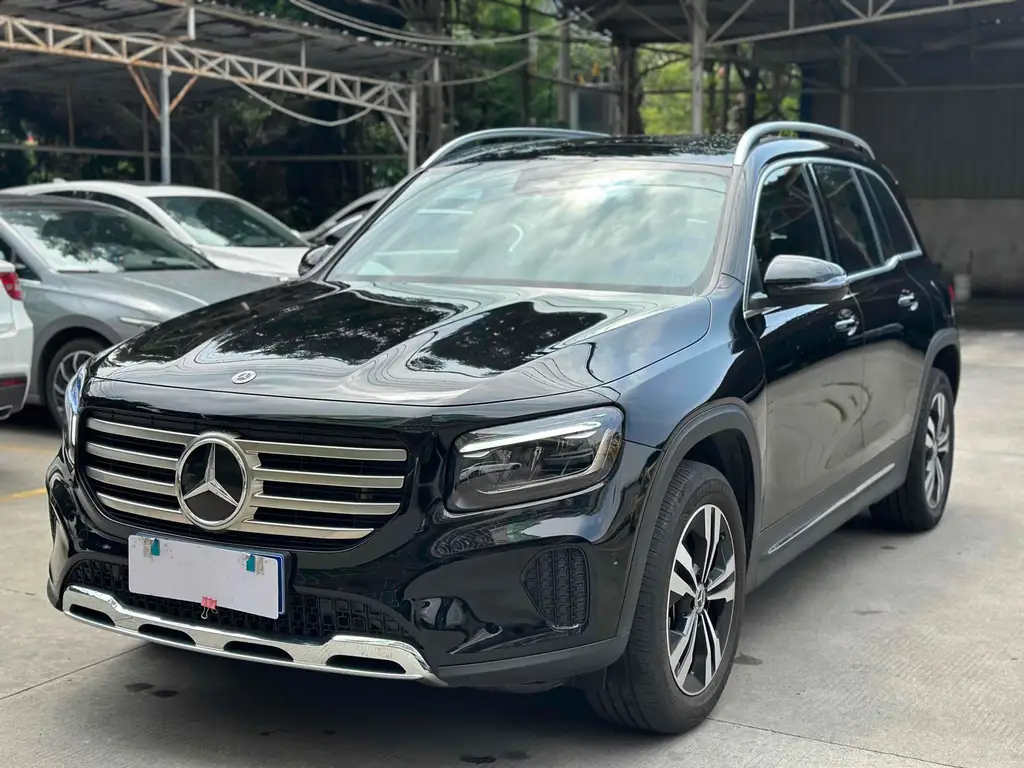 MERCEDES BENZ GLB 2024