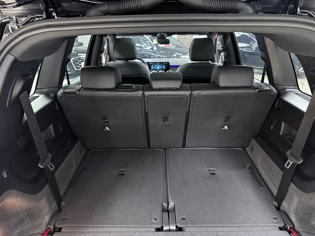MERCEDES BENZ GLB 2023