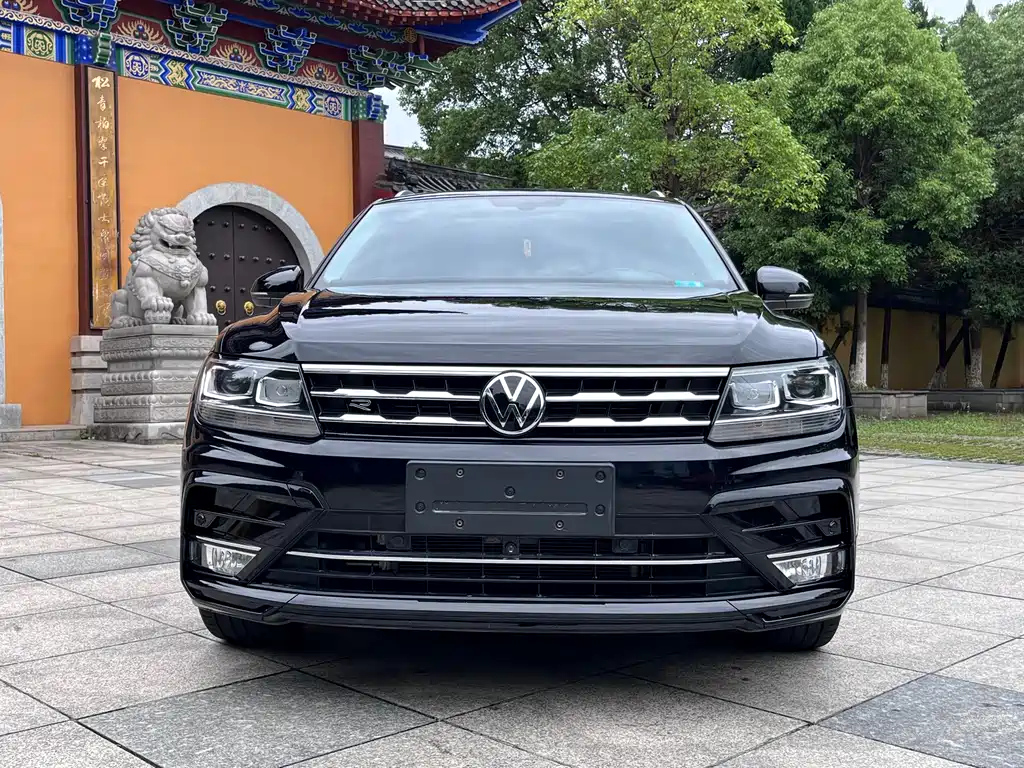 VOLKSWAGEN TIGUAN L 2021