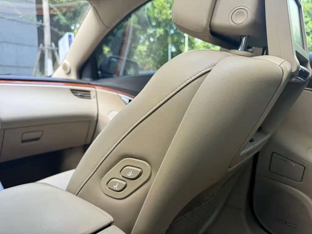 BUICK LACROSSE 2012