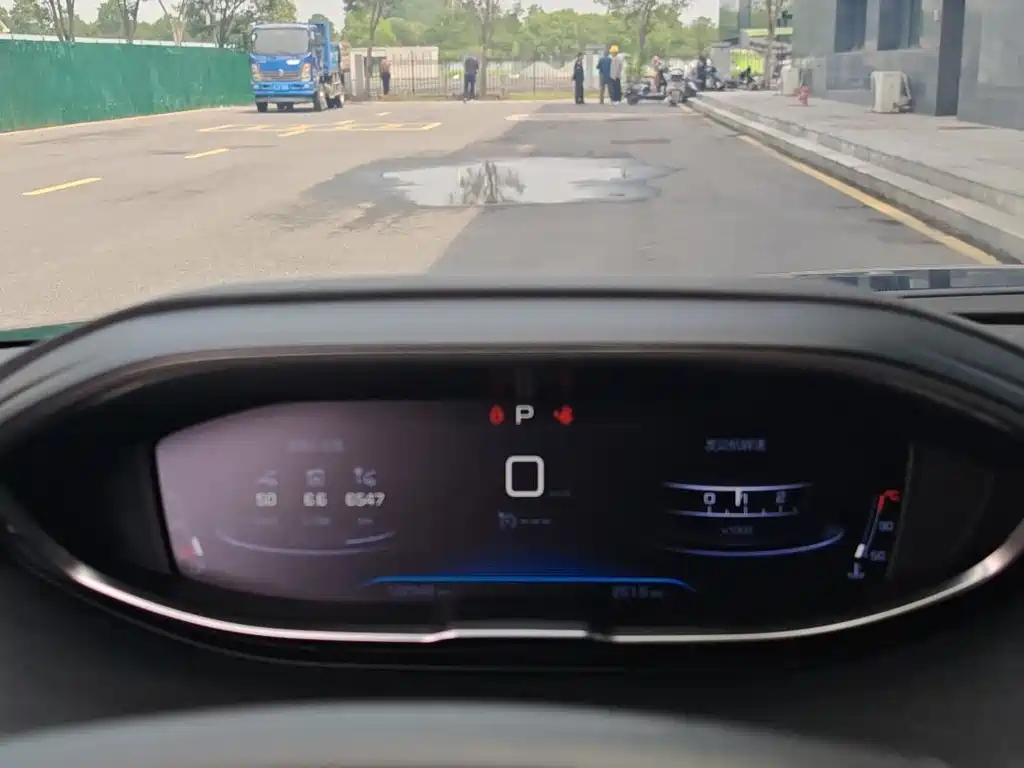 PEUGEOT 5008 2017