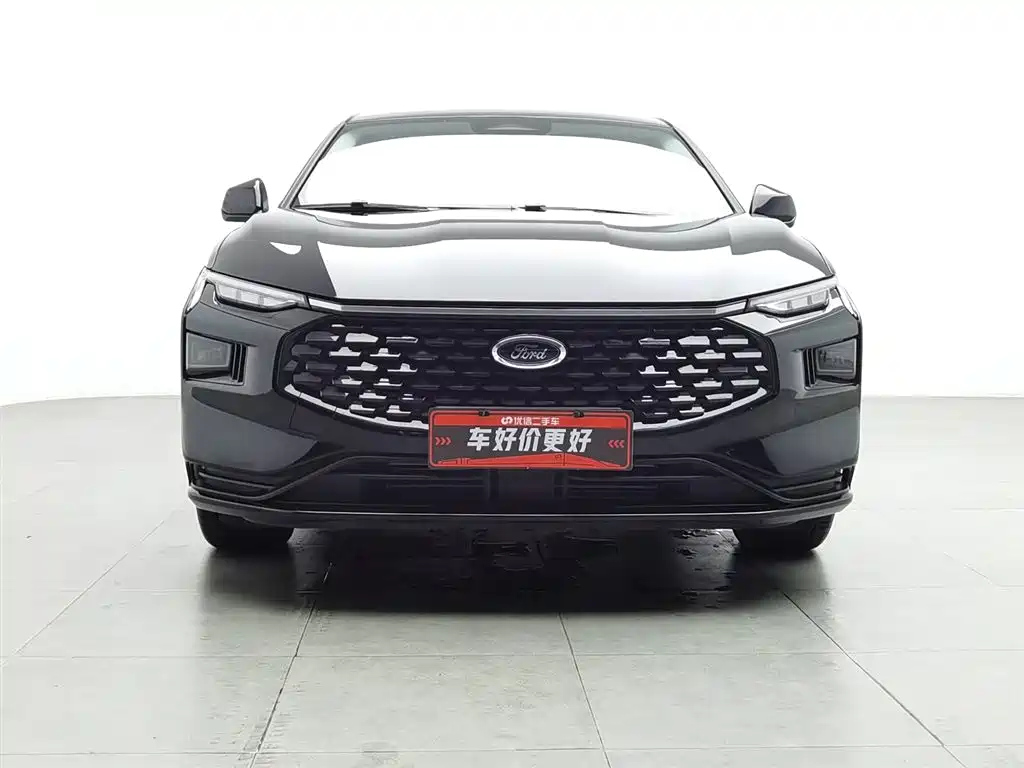FORD MONDEO 2025