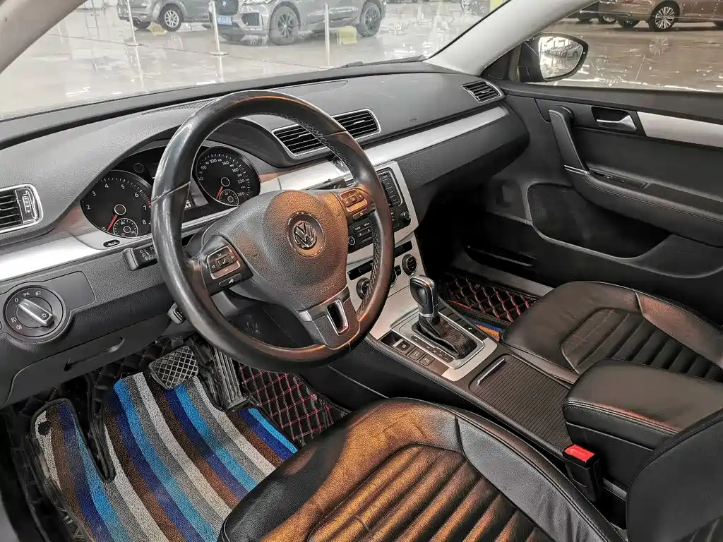 VOLKSWAGEN MAGOTAN 2016