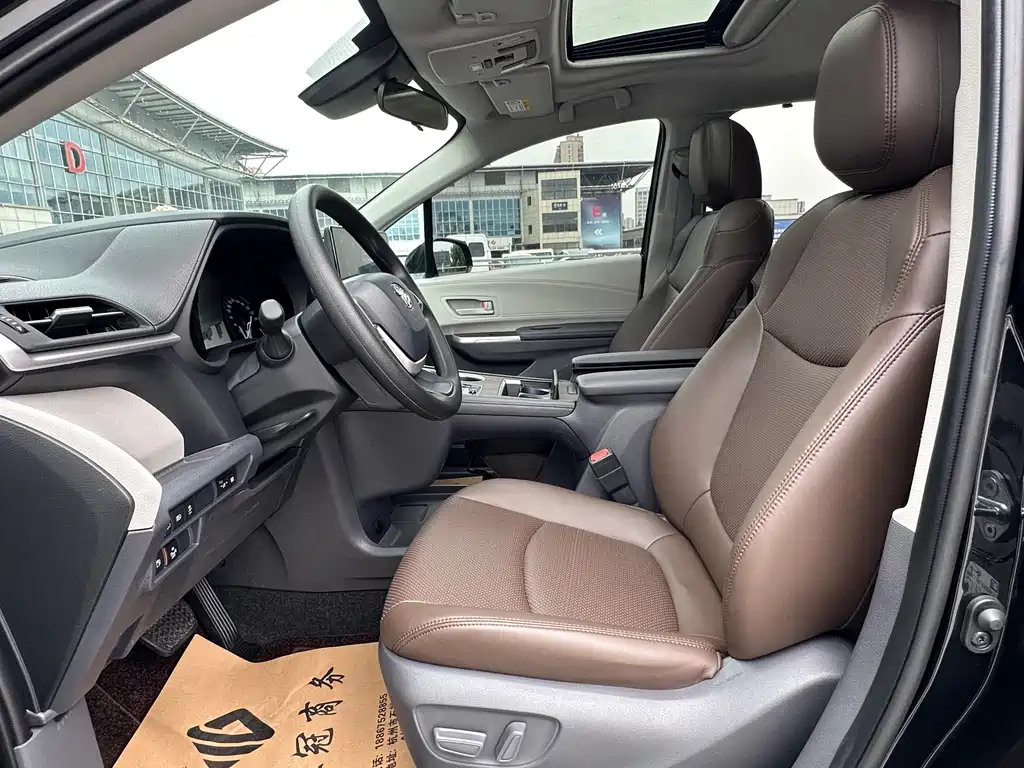TOYOTA SIENNA SIENNA 2024