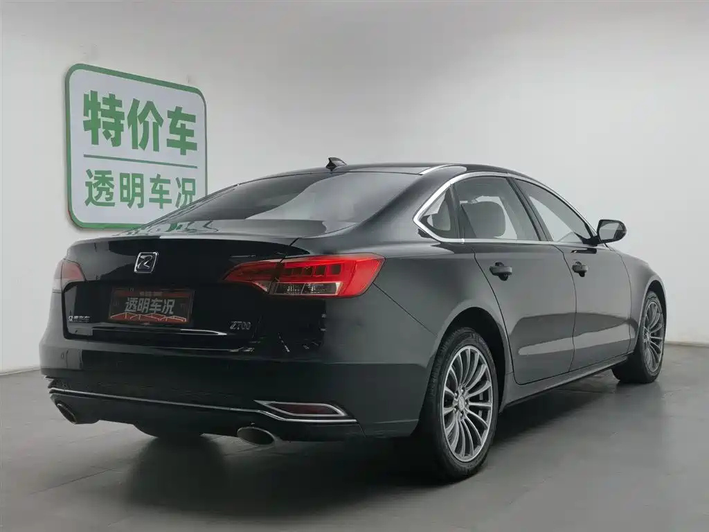 ZOTYE Z700 2016