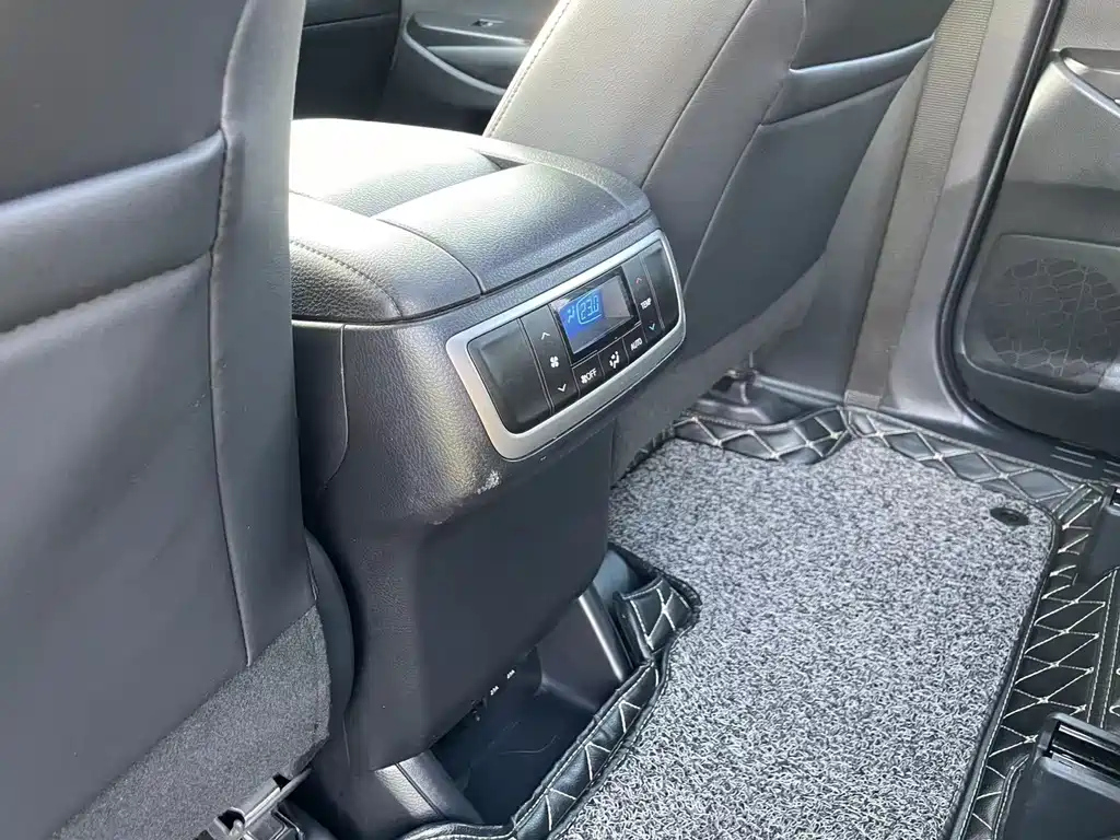 TOYOTA HIGHLANDER 2020