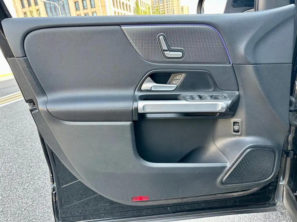 MERCEDES BENZ GLB 2021