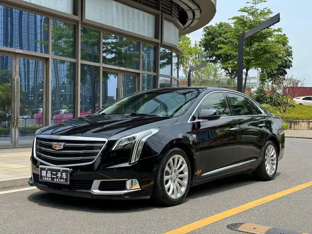 CADILLAC XTS