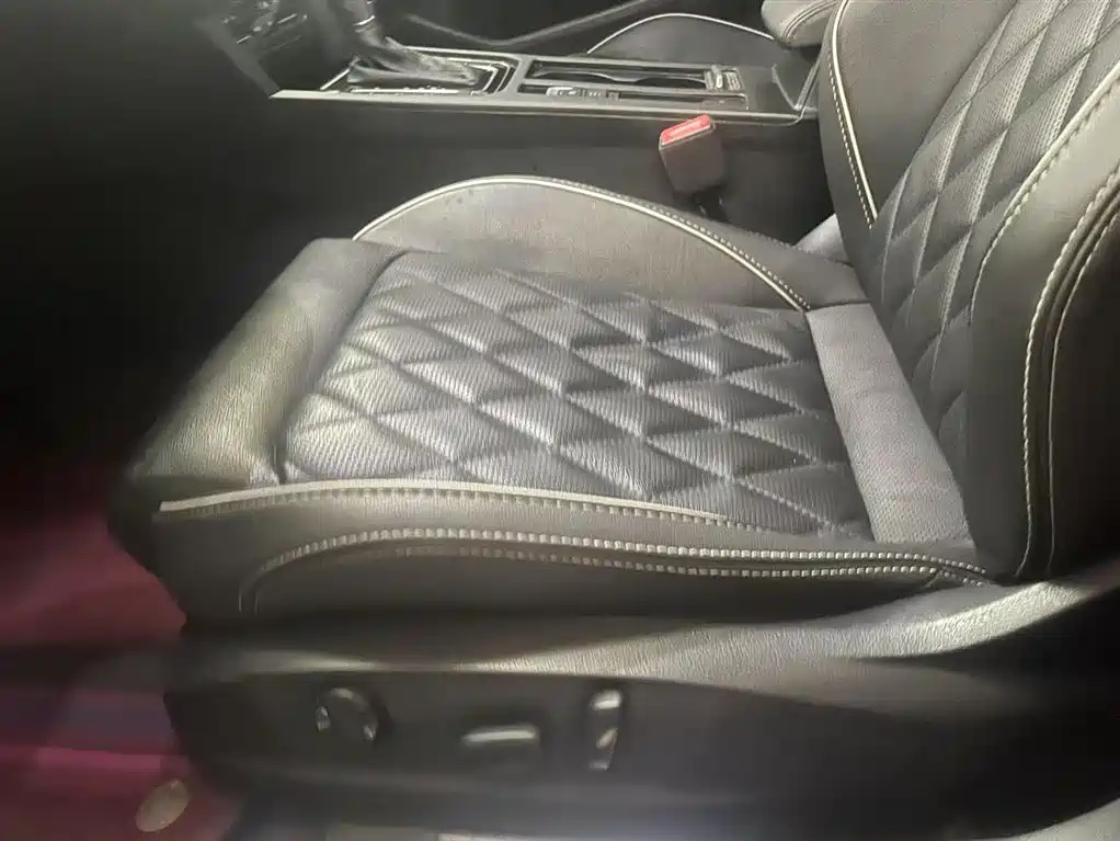 VOLKSWAGEN MAGOTAN 2023