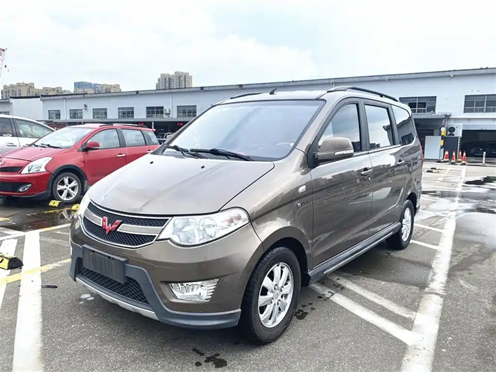 SGMW WULING HONGGUANG 2014