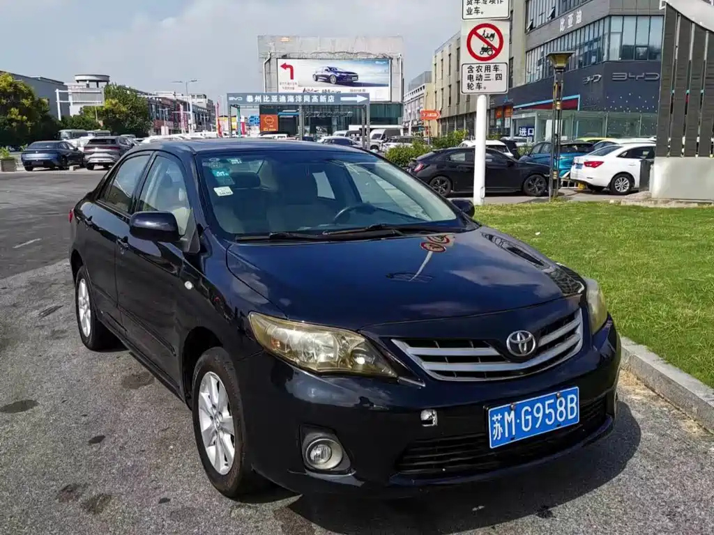 TOYOTA COROLLA 2012