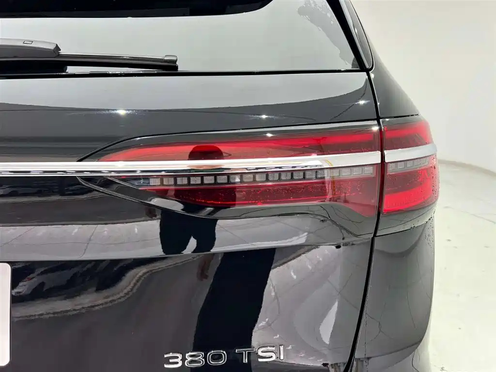 VOLKSWAGEN VILORAN 2020