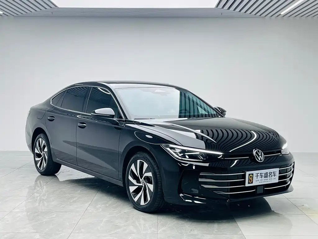 VOLKSWAGEN PASSAT 2025