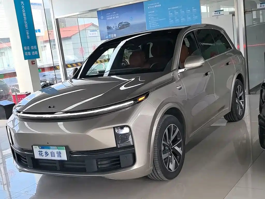 LI AUTO L8 2023