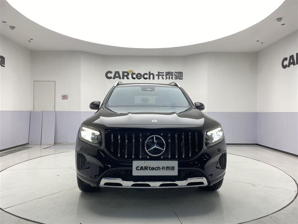 MERCEDES BENZ GLB 2024
