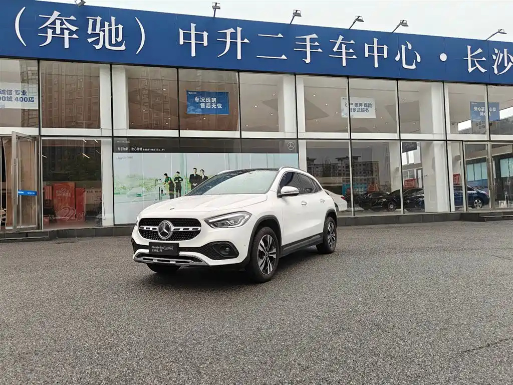 MERCEDES BENZ GLA 2022