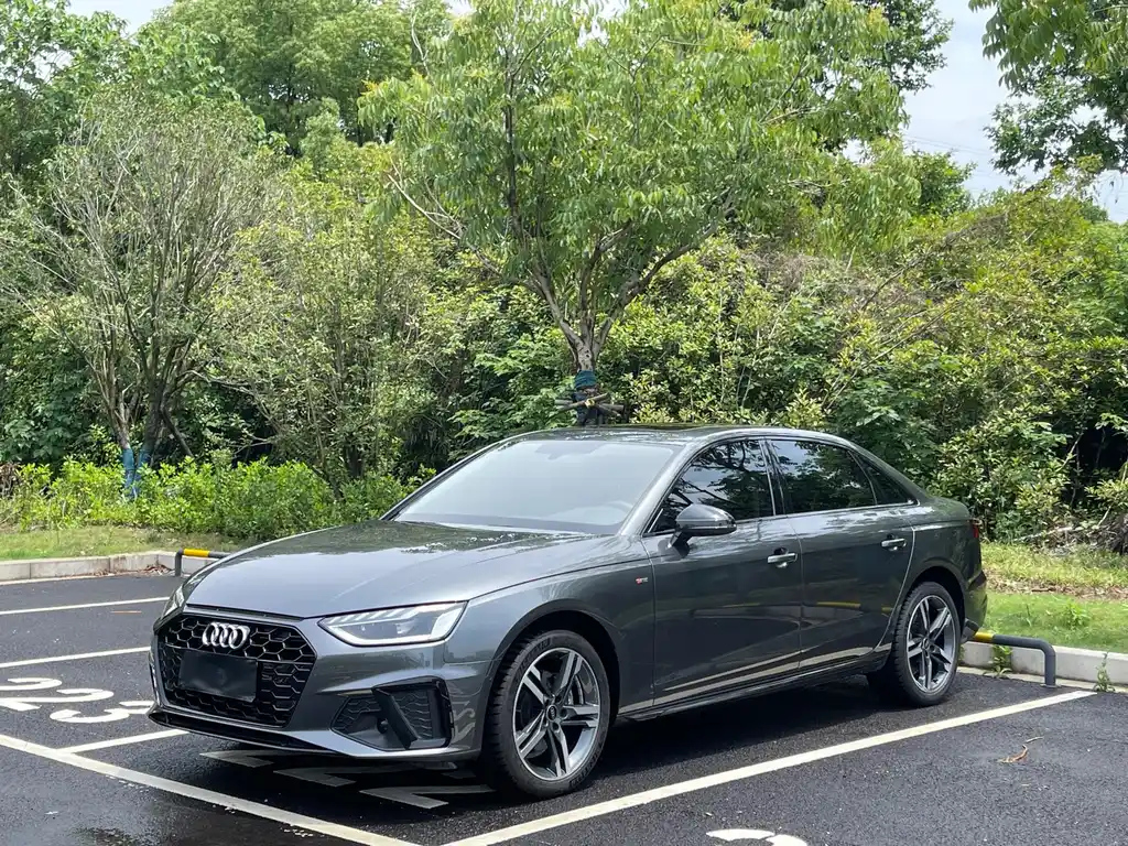 AUDI A4L 2022