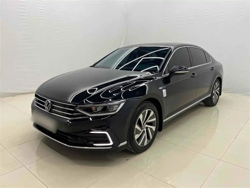 VOLKSWAGEN MAGOTAN GTE PLUG IN HYBRID 2022
