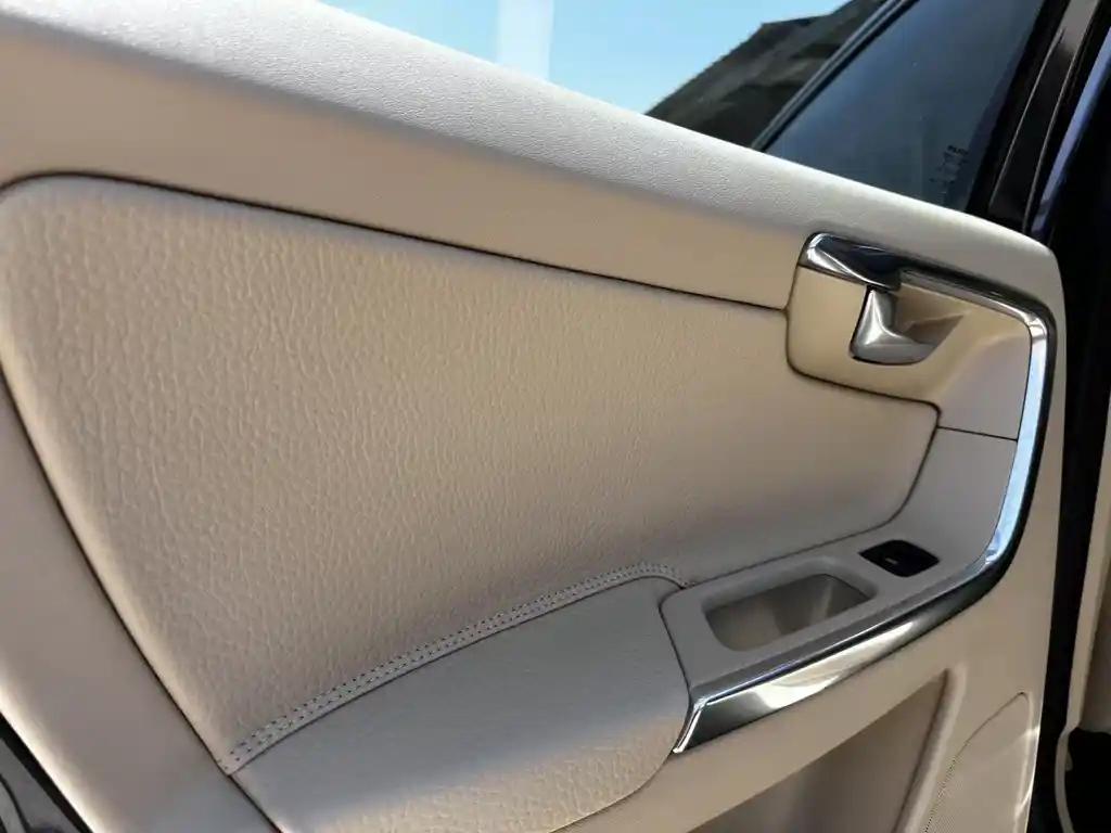 VOLVO XC60 IMPORT 2014