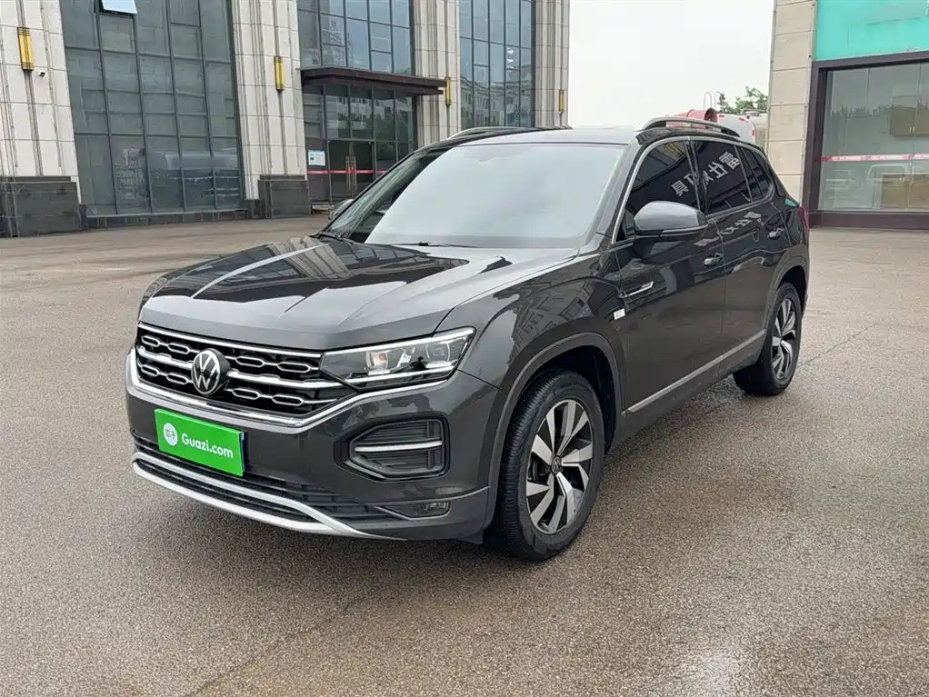 VOLKSWAGEN TAYRON 2022