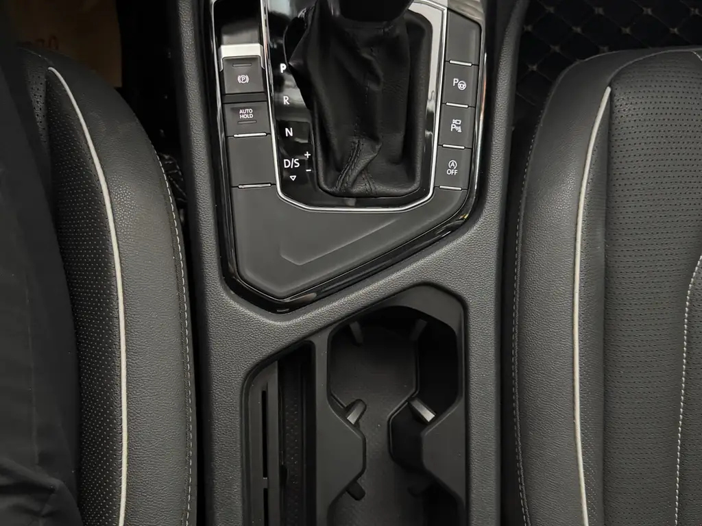 VOLKSWAGEN TIGUAN L 2022