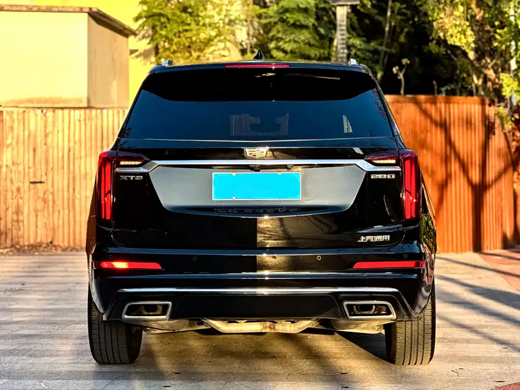 CADILLAC XT6 2021