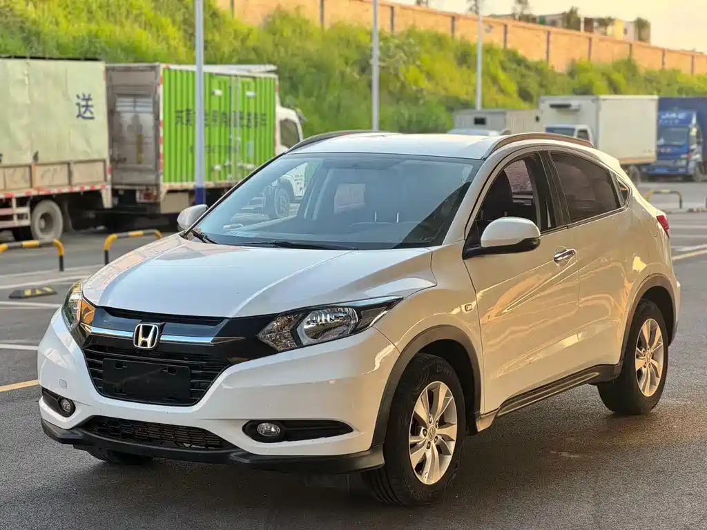 HONDA VEZEL 2015