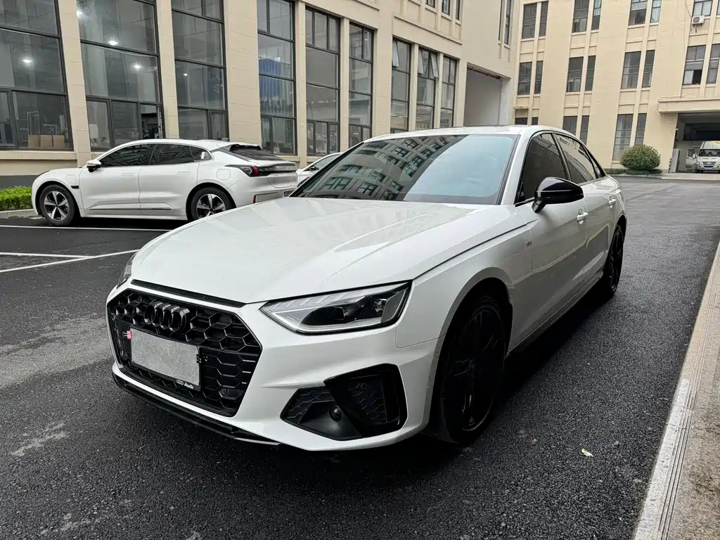 AUDI A4L 2022