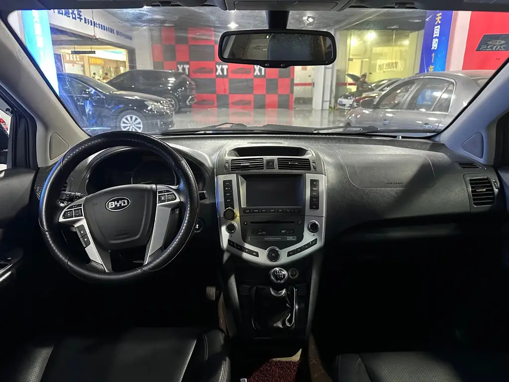 BYD S6 2014