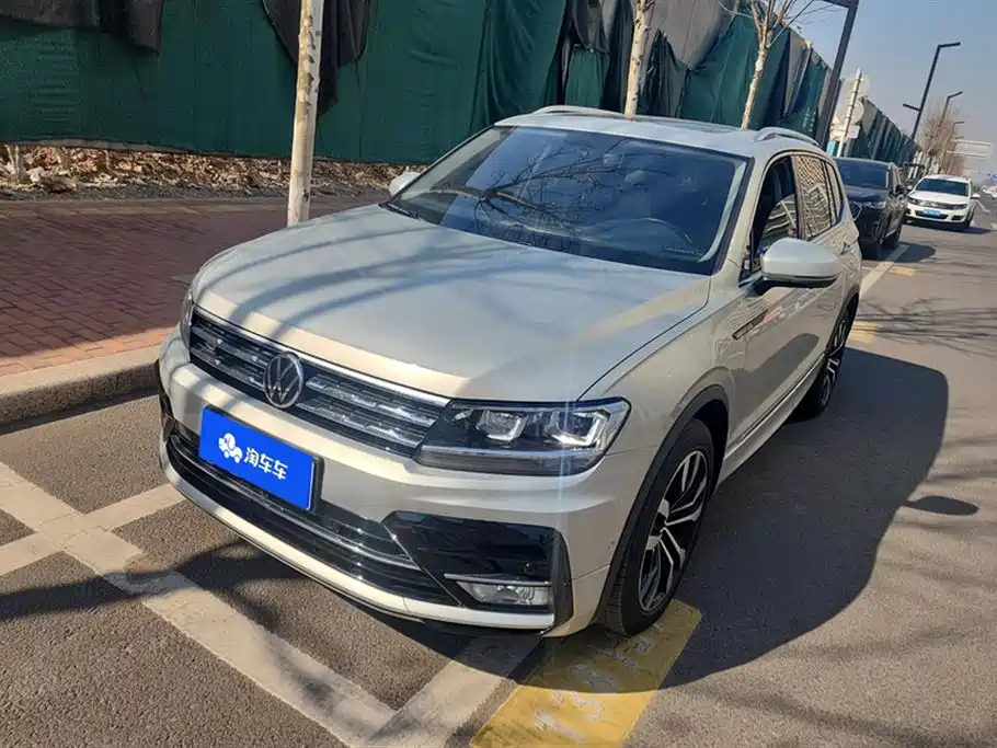 VOLKSWAGEN TIGUAN L 2021
