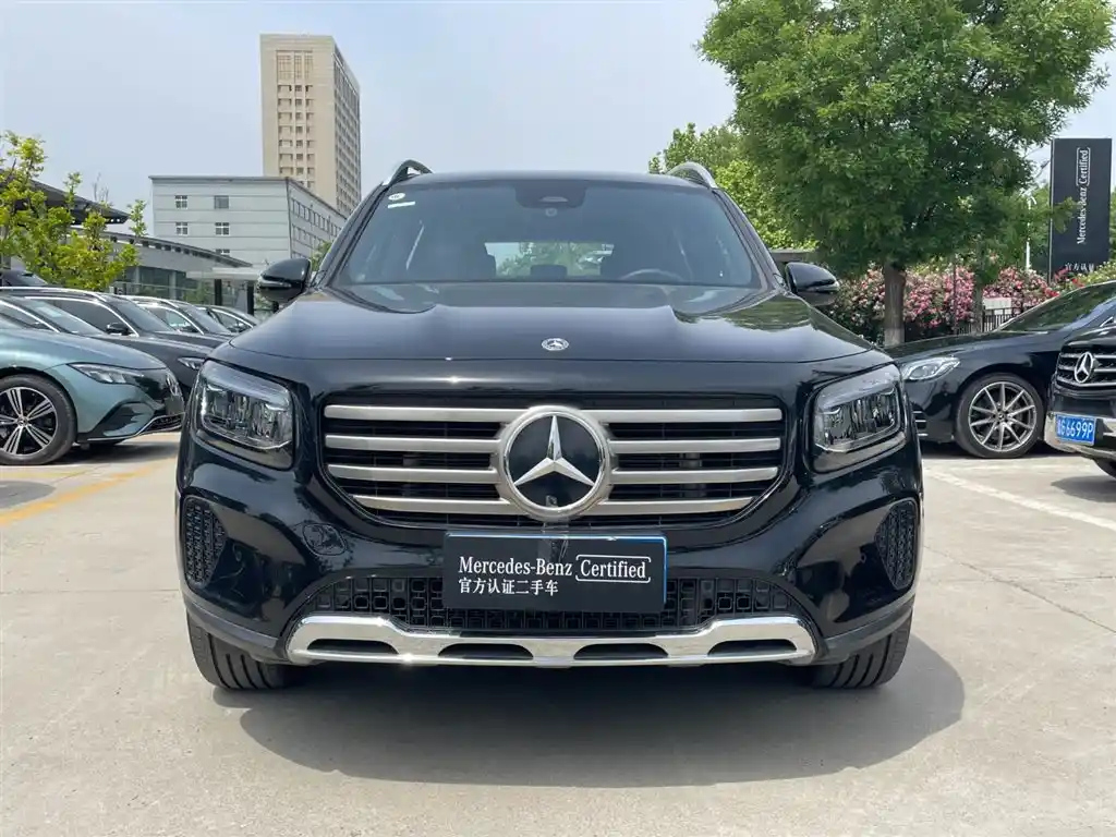 MERCEDES BENZ GLB 2024