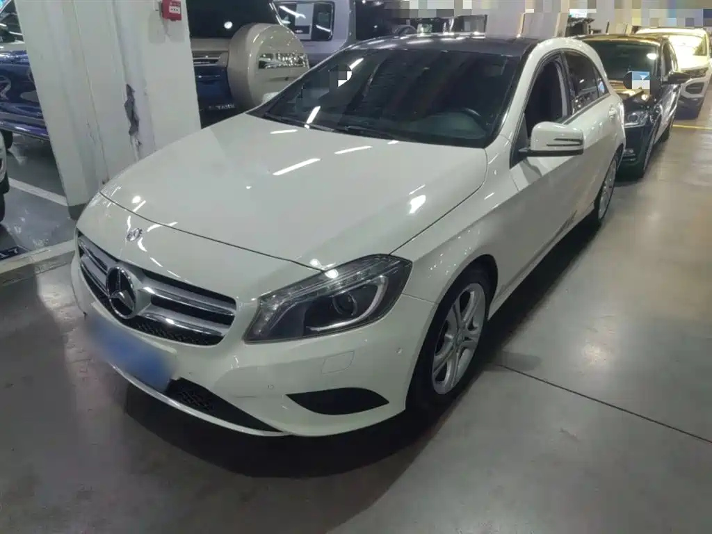 MERCEDES BENZ A-CLASS IMPORT 2013