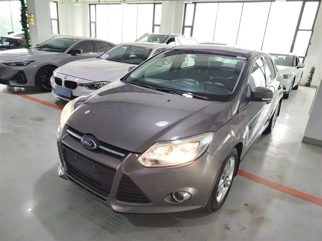 FORD FOCUS 2012