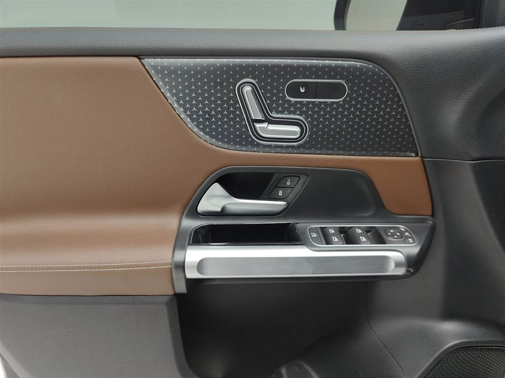 MERCEDES BENZ GLB 2020