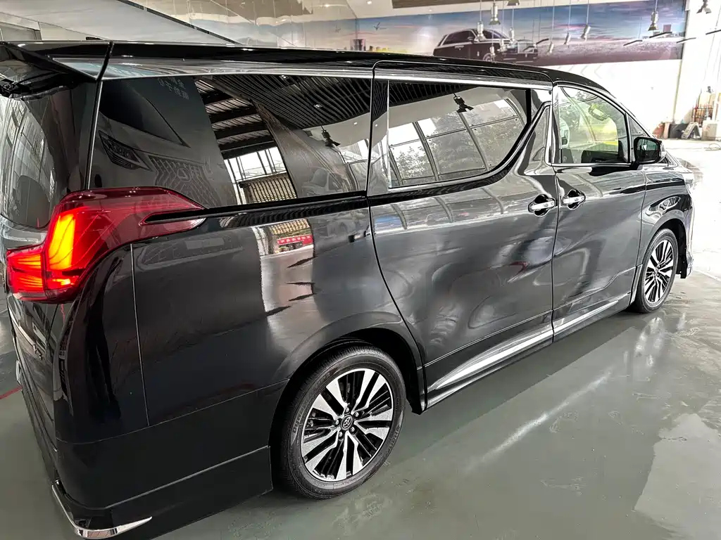 TOYOTA ALPHARD 2020