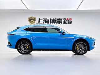 ASTON MARTIN DBX  2021 YEAR 4.0T V8 2021