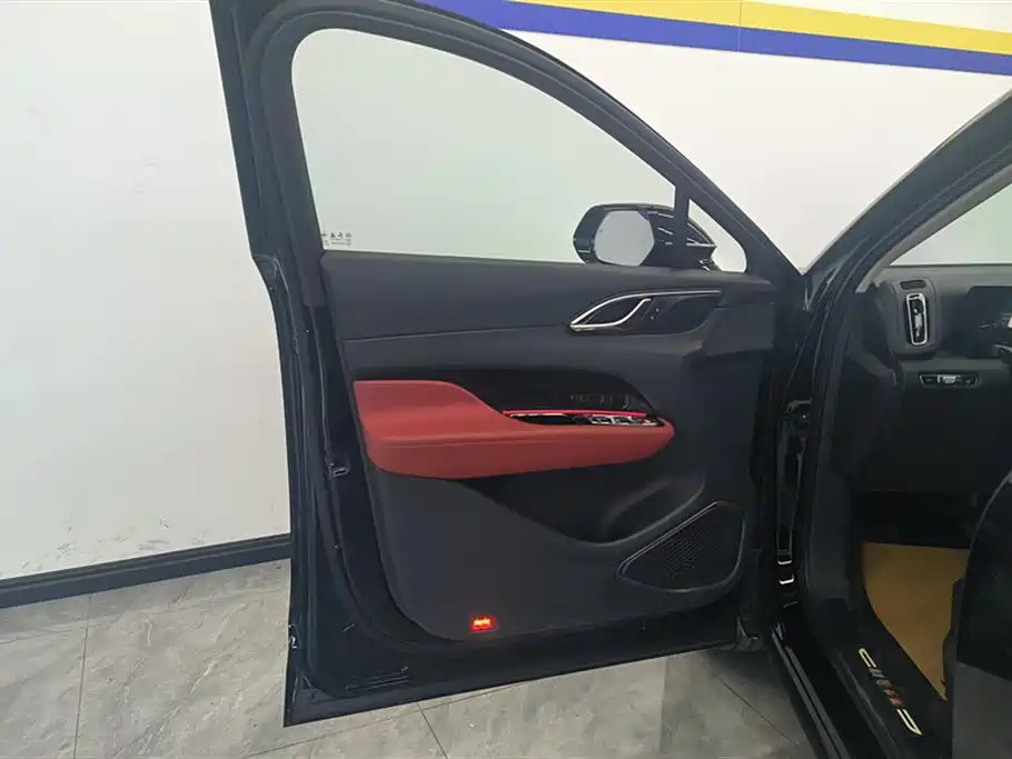 HONGQI HS3 2024