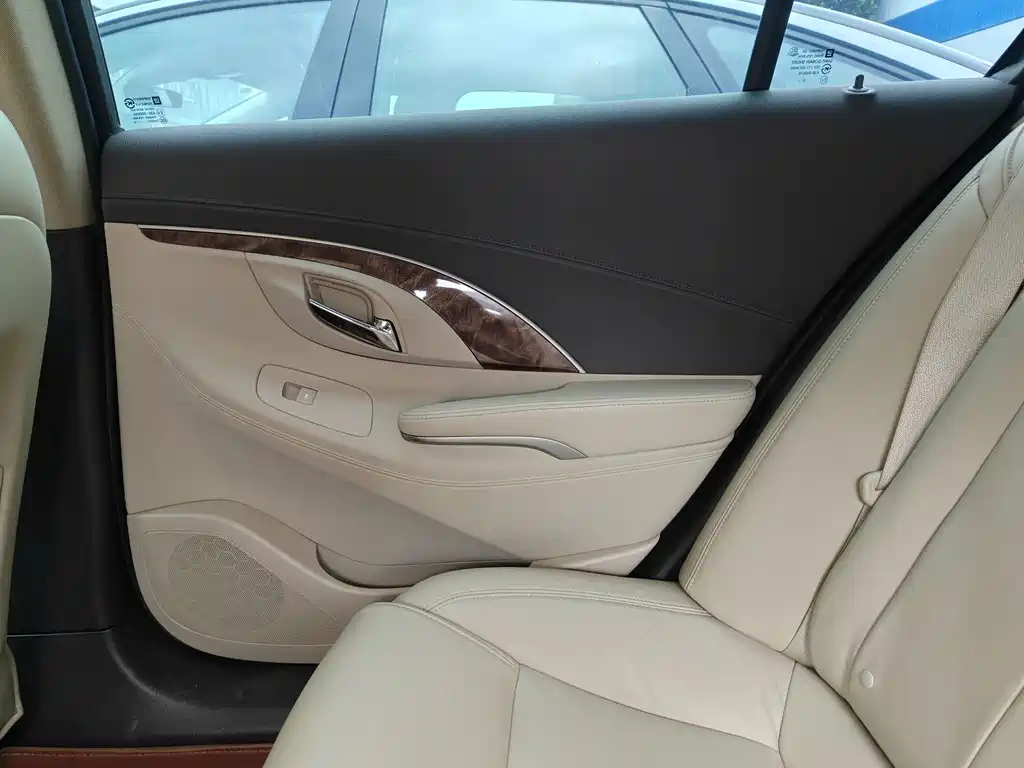 BUICK LACROSSE 2013