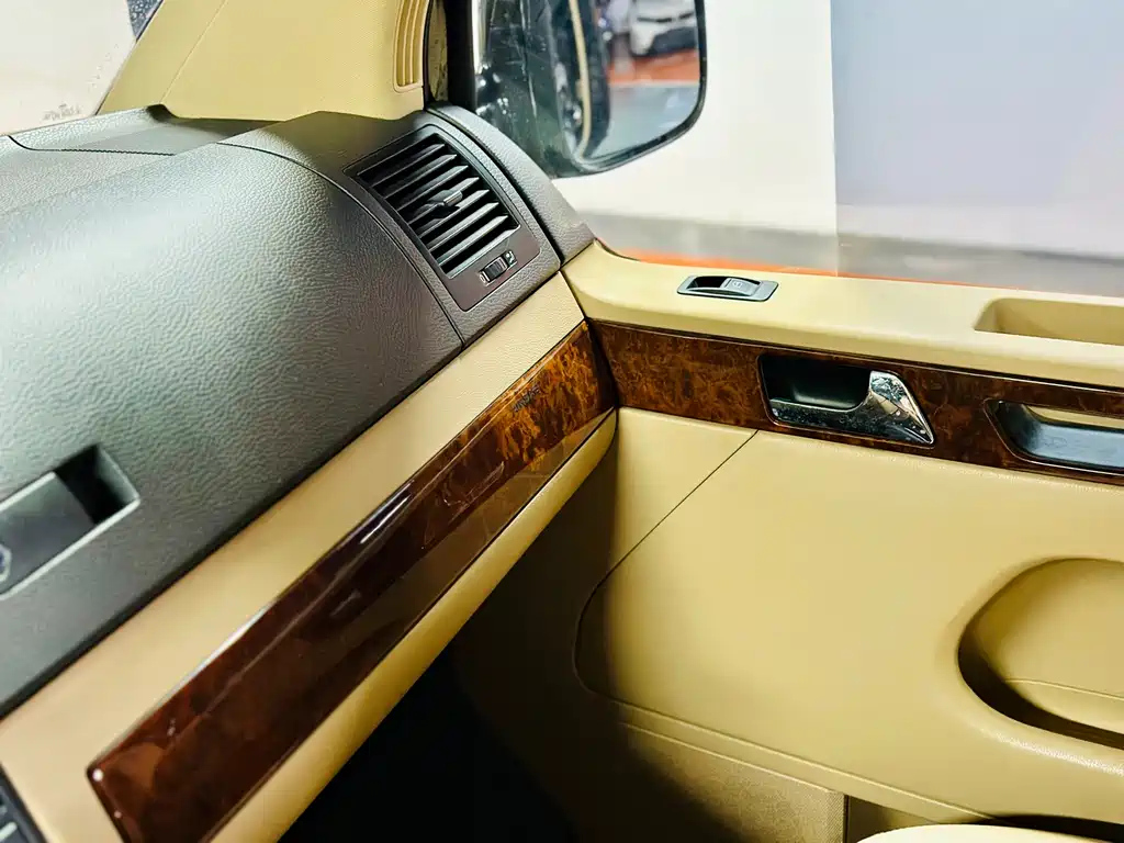 VOLKSWAGEN MULTIVAN 2008