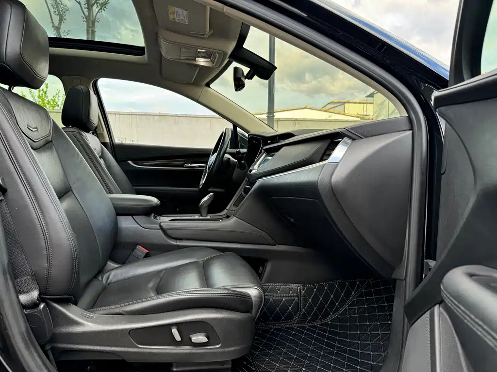 CADILLAC XT5 2018